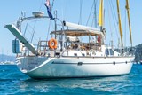 Stern and stbd hull on